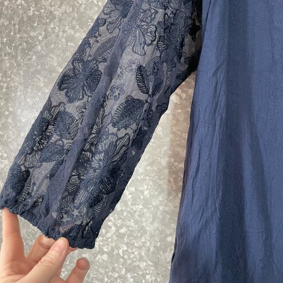 Lane Bryant Women's Plus Size Blue Lace Sleeve Top - Size 18/20 - Boho Cottage - Picture 4 of 7